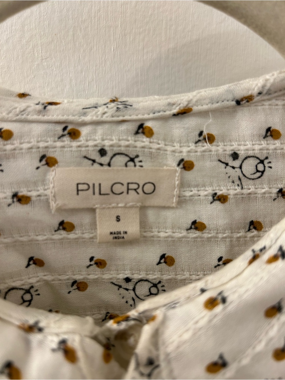 Pilcro Cream Floral Ruffle-Collar Button Front Blouse - Picture 4 of 6
